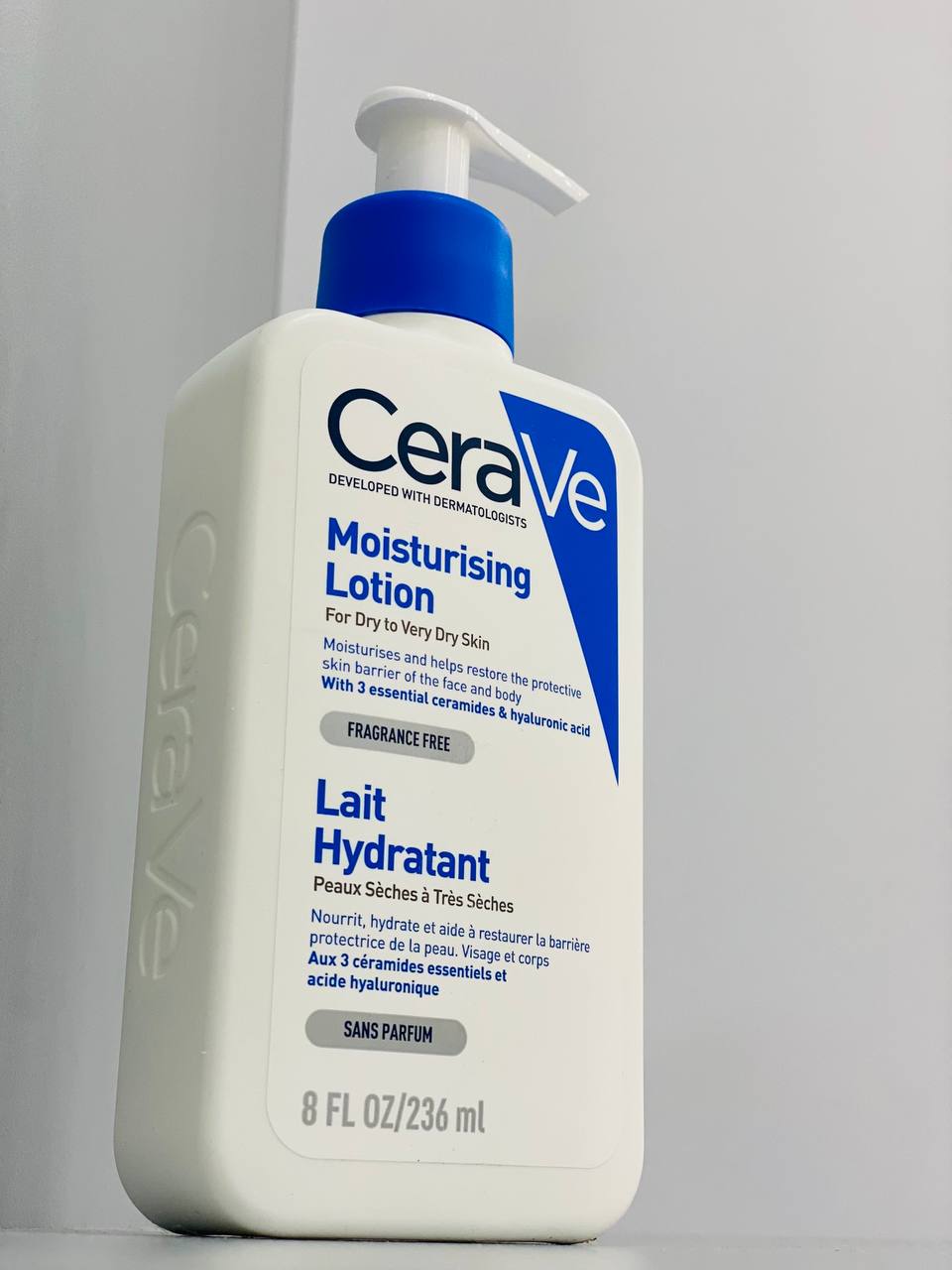 لوشن مرطوب کننده و آبرسان قوی سراوی (پوست خشک و دهیدراته و چرب) 236 میل