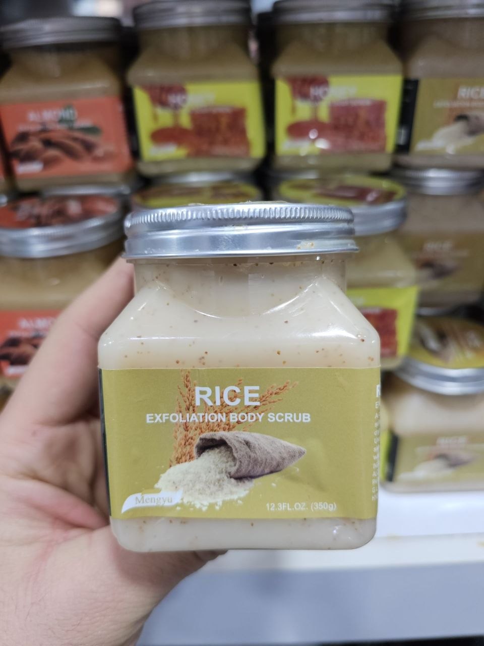 اسکراب صورت و بدن